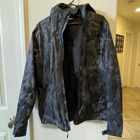 The North Face mens windbreaker jacket - Picture 1 of 7